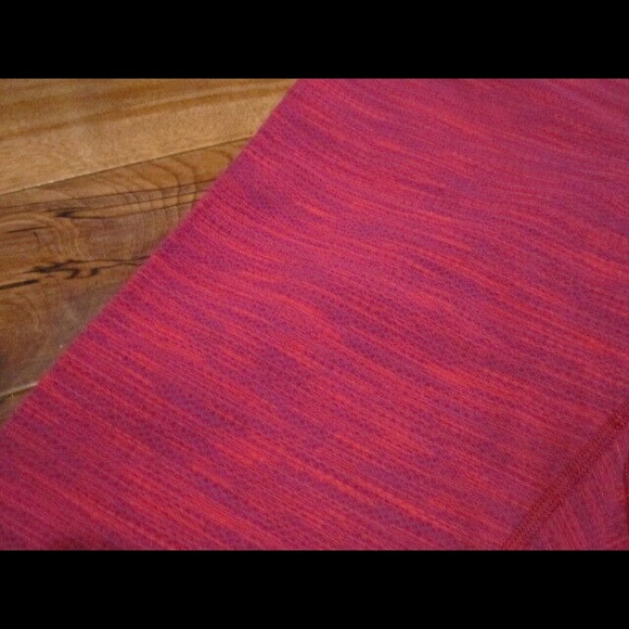 Luulemon Wunder Under crops Space Dye 6 nwot - Picture 4 of 7